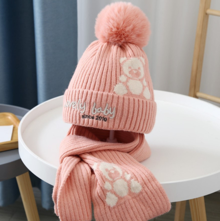 Шапка детская с шарфиком Lovely Baby