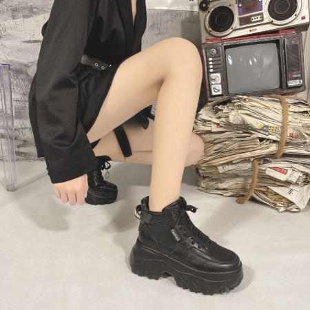 Ботинки женские кожаные на толстой подошве Fashion