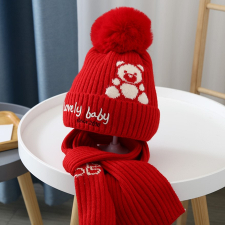 Шапка детская с шарфиком Lovely Baby