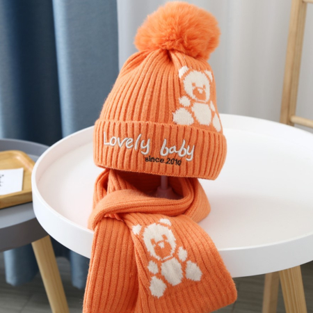 Шапка детская с шарфиком Lovely Baby